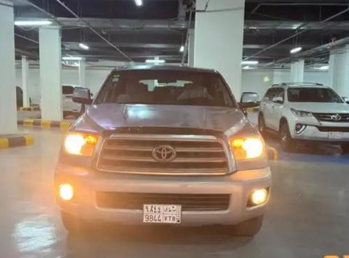 Toyota Sequoia 2011