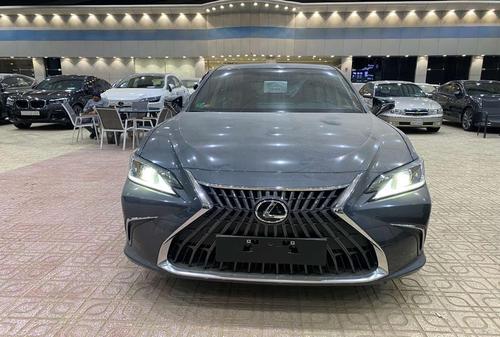 Lexus Es 2025
