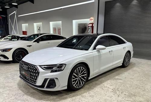 اودي A8 2024