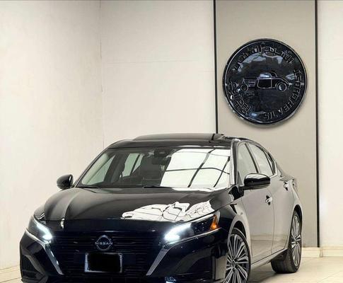 Nissan Altima 2023