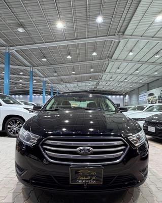 Ford Taurus 2017