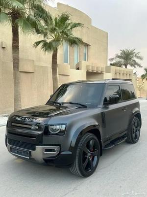 لاند روفر ديفندر 2021