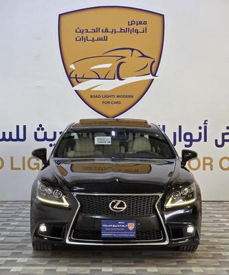 لكزس أخرى 2014