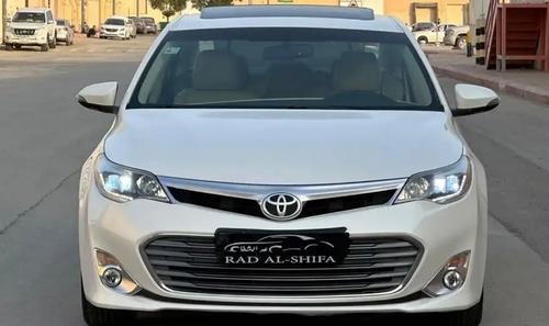 Toyota Avalon 2015