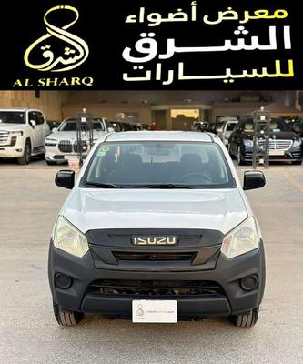 ايسوزو دى ماكس 2019